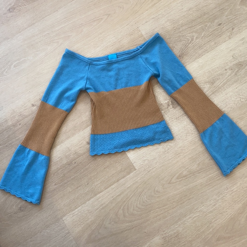 Super cute off the shoulder sweater top!